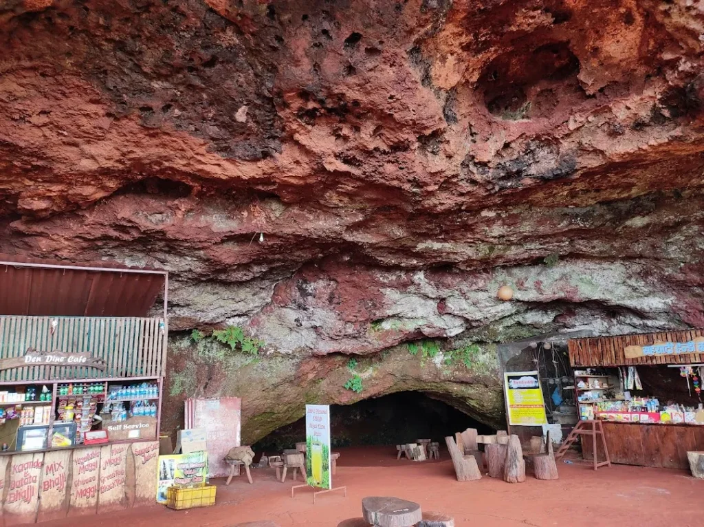 🕳️ Devil’s Kitchen – Explore the Mysterious Caves of Panchgani